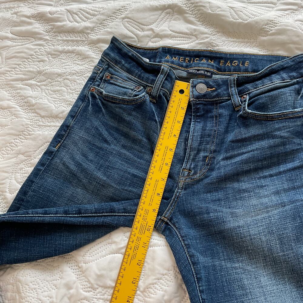 American Eagle Next Level Original Straight Fit Dark Wash Mid Rise Size 30 x 32 - Picture 8 of 13